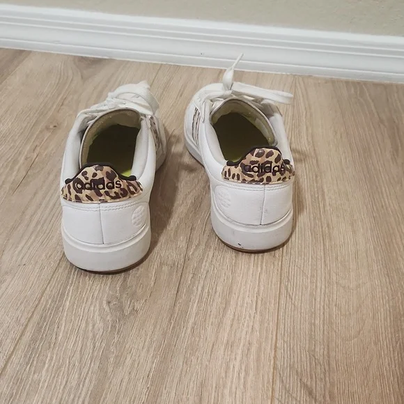 Adidas Women's White Sneakers with Leopard Print - Picture 4 of 4